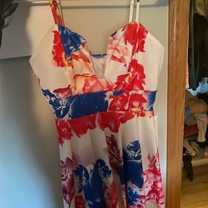 Colorful dress in size S.